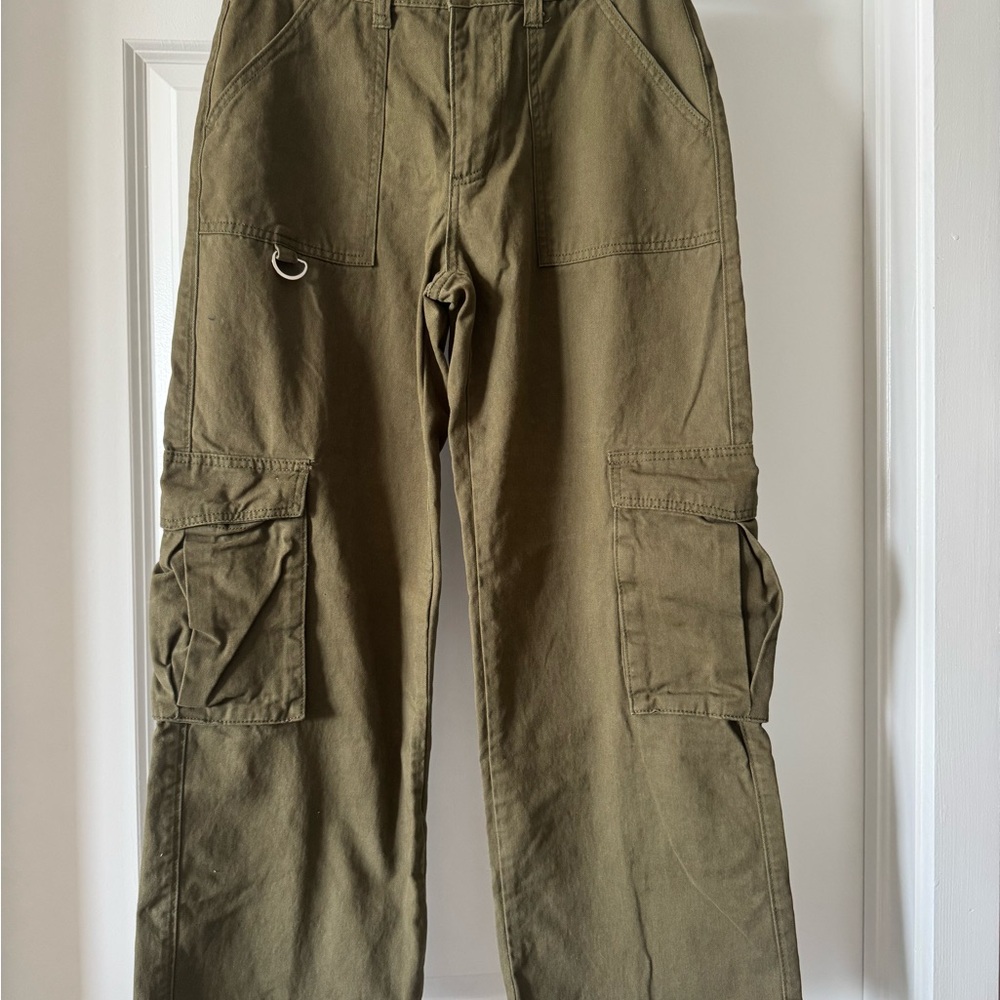 Simple women’s Khaki Cargo Pants